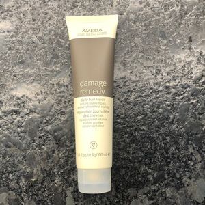 AVEDA damage remedy™ daily hair repair • BRAND NEW